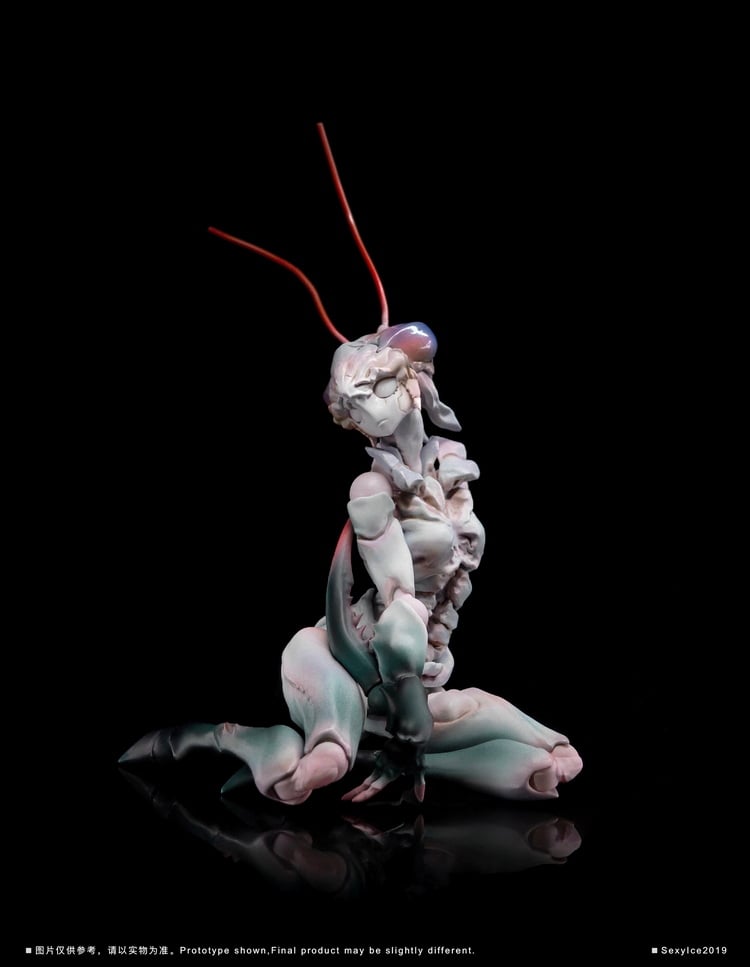 Unique Mantis Collectible | Bombusbee