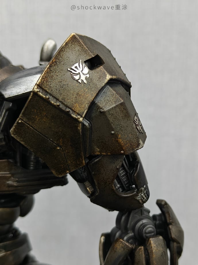 YoloPark Transformers Scourge | Authentic Collectibles | Bombusbee